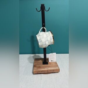 Rae Dunn mug holder